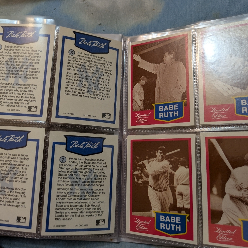 Babe Ruth Yankees Striped Binder - Picture 4 of 10